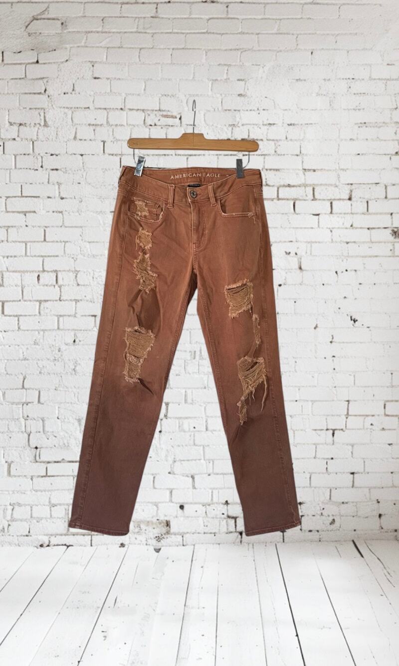 American Eagle Tomgirl Jeans  Distressed Ripped Brown Super Stretch Size 2